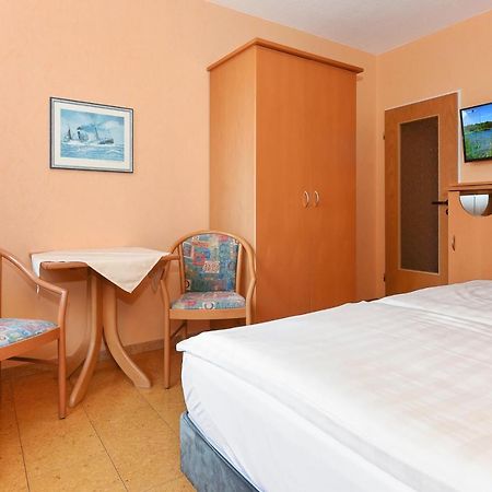 Hotel-Pension Altes Siel Bensersiel Bagian luar foto