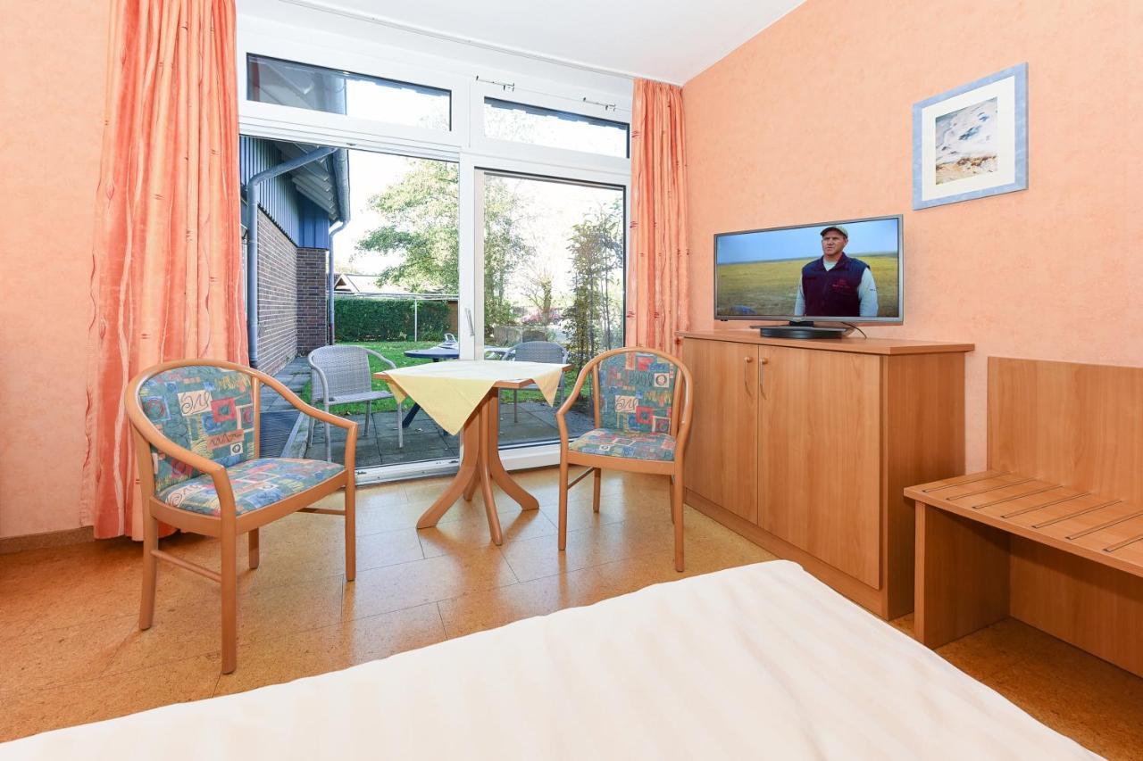 Hotel-Pension Altes Siel Bensersiel Bagian luar foto