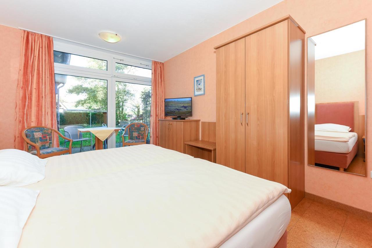 Hotel-Pension Altes Siel Bensersiel Bagian luar foto