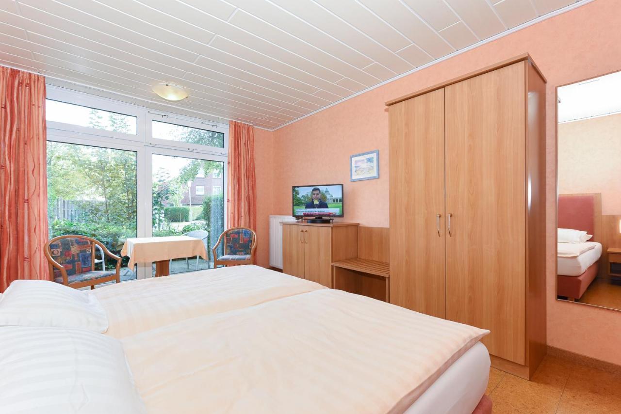Hotel-Pension Altes Siel Bensersiel Bagian luar foto