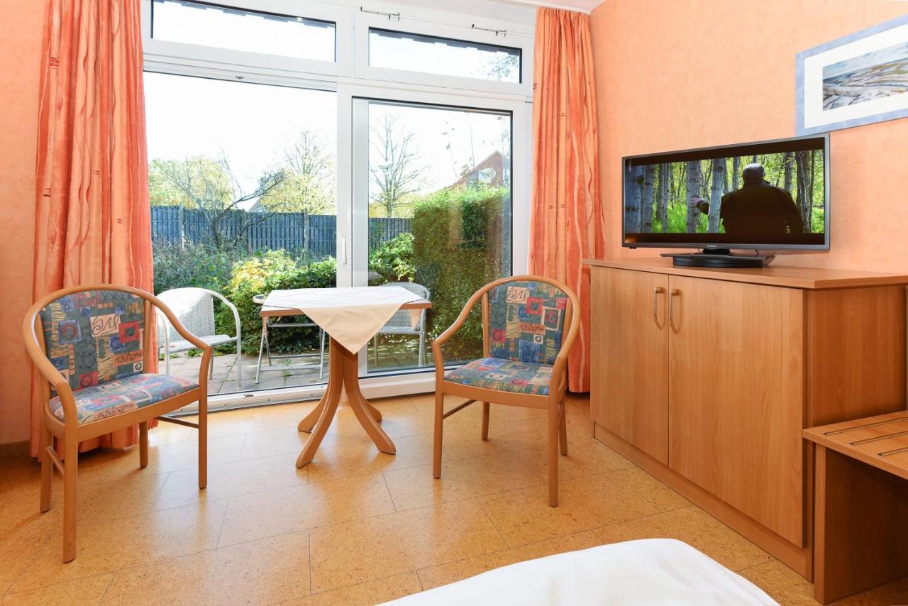 Hotel-Pension Altes Siel Bensersiel Bagian luar foto