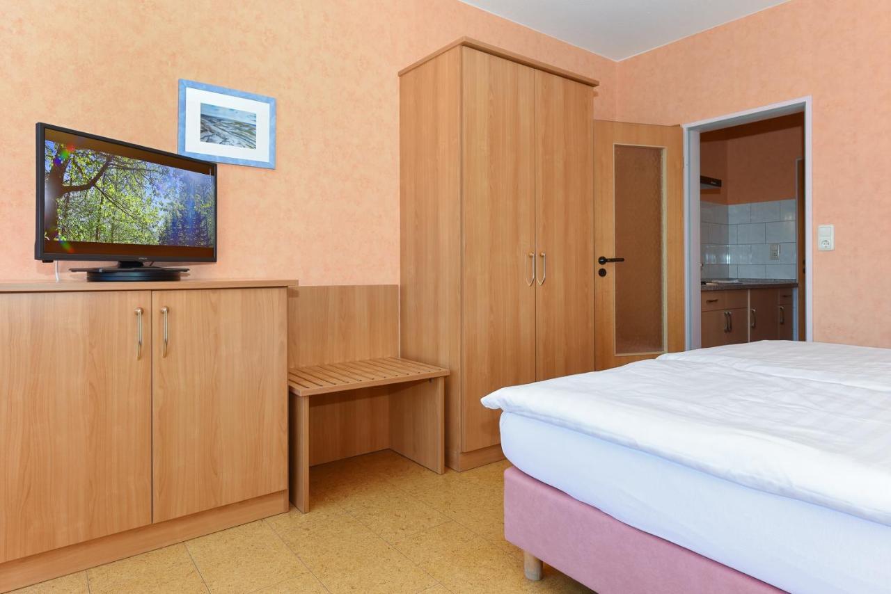 Hotel-Pension Altes Siel Bensersiel Bagian luar foto