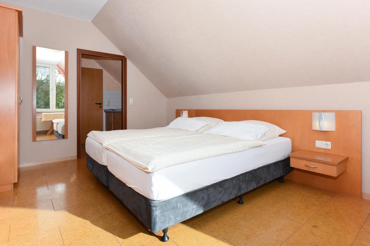 Hotel-Pension Altes Siel Bensersiel Bagian luar foto