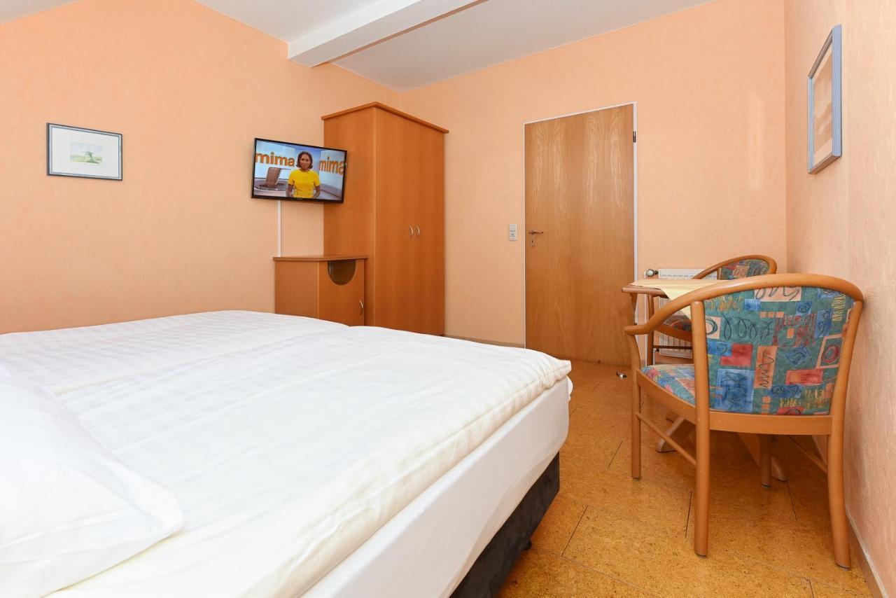 Hotel-Pension Altes Siel Bensersiel Bagian luar foto
