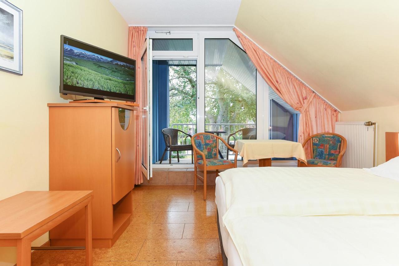 Hotel-Pension Altes Siel Bensersiel Bagian luar foto